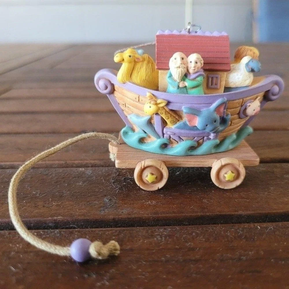 Hallmark Keepsake Ornament Safe in Noah's‎ Ark  Handcrafted Christmas 2000